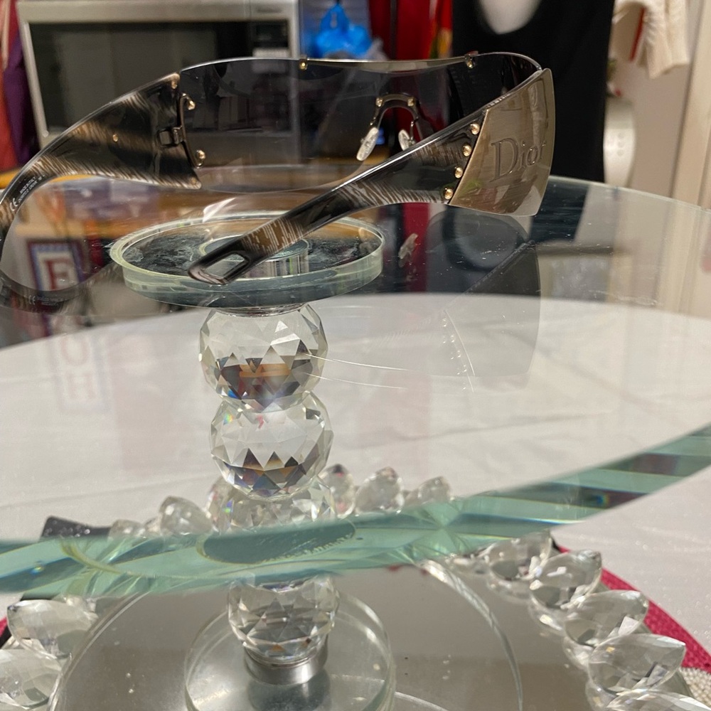 Vintage Christian Dior Rimless Sunglasses 😎 - Picture 9 of 16